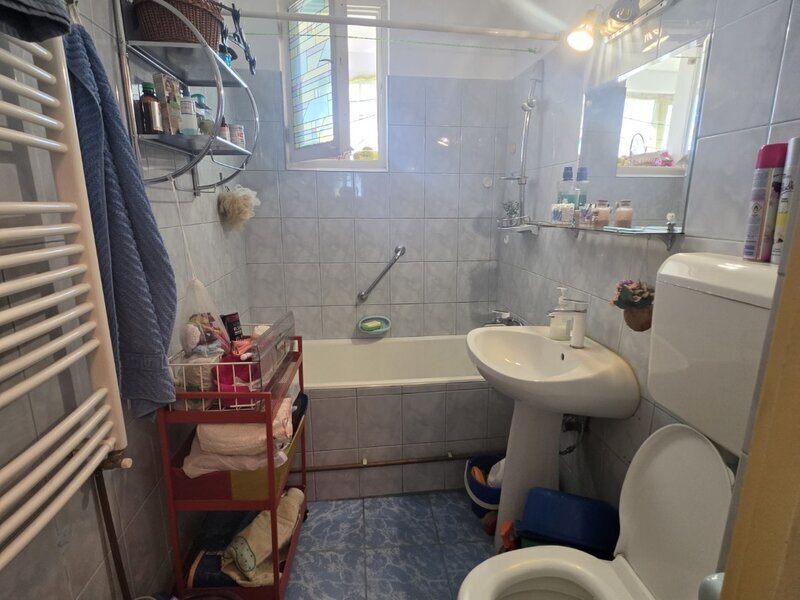 Dristor 5 minute metrou farmacia Tei, str. Parului, centrala 2 gr. sanitare